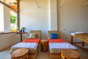 Gili Sands Hotel & Bar