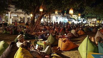 Gili Sands Hotel & Bar