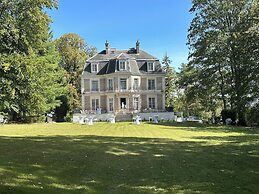 Château d'Avesnes Le Castelet