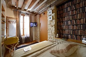 Les Patios du Marais