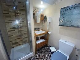 Les Patios du Marais