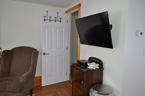Holman's Heritage Suites