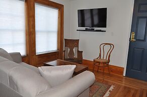 Holman's Heritage Suites