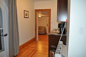 Holman's Heritage Suites