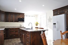 Holman's Heritage Suites