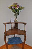 Holman's Heritage Suites