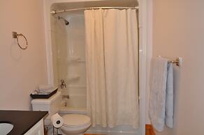 Holman's Heritage Suites