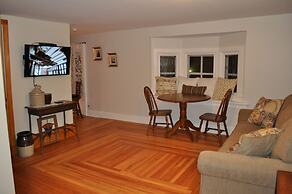 Holman's Heritage Suites