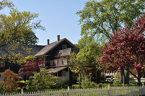 Holman's Heritage Suites