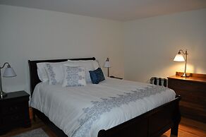 Holman's Heritage Suites