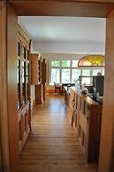 Holman's Heritage Suites