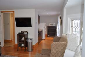 Holman's Heritage Suites