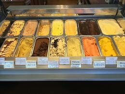 Holman's Heritage Suites