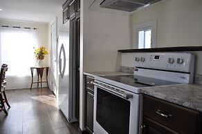 Holman's Heritage Suites