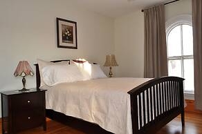 Holman's Heritage Suites