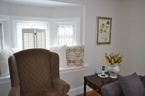 Holman's Heritage Suites