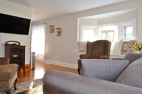 Holman's Heritage Suites