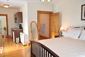 Holman's Heritage Suites