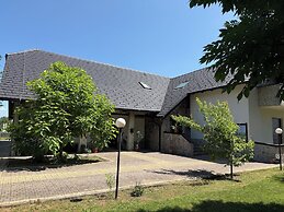 Villa Stone