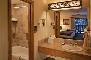 Alpine Village Suites