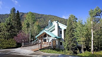Alpine Village Suites