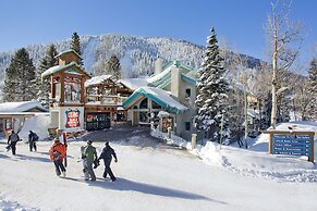 Alpine Village Suites