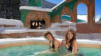 Alpine Village Suites