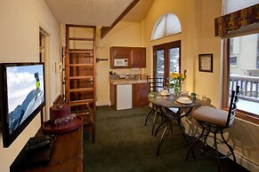 Alpine Village Suites
