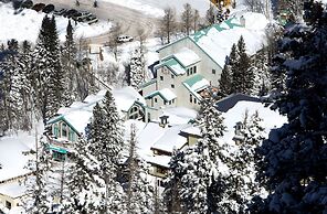 Alpine Village Suites