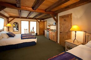 Cottam's Lodge by Alpine Village Suites