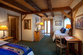 Cottam's Lodge by Alpine Village Suites