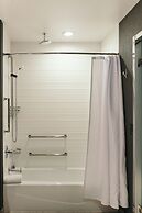 AC Hotel Des Moines East Village