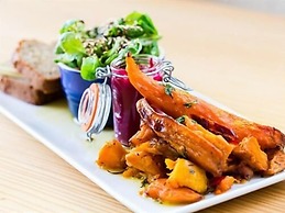 The Beach Day's Bar & B&B