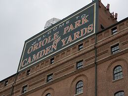 Sonesta Hotel Baltimore Inner Harbor