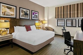 Sonesta Hotel Baltimore Inner Harbor