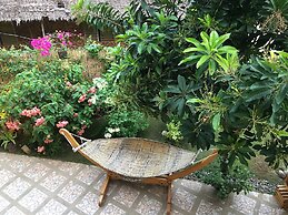 Captain's Lodge and Bar