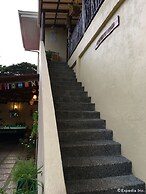 Captain's Lodge and Bar