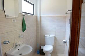 Captain's Lodge and Bar