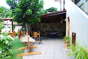 Captain's Lodge and Bar