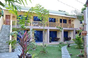 Captain's Lodge and Bar