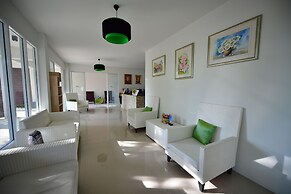 The Touch Green Naiyang Hotel & Fitness