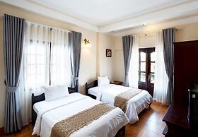 Le Petit Paris Hotel Dalat