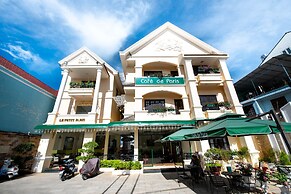 Le Petit Paris Hotel Dalat