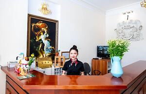 Le Petit Paris Hotel Dalat