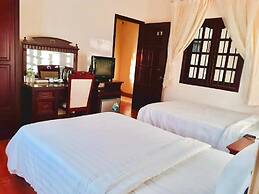 Le Petit Paris Hotel Dalat