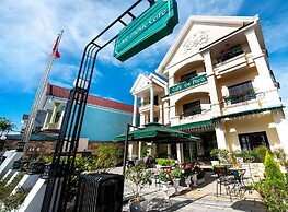 Le Petit Paris Hotel Dalat