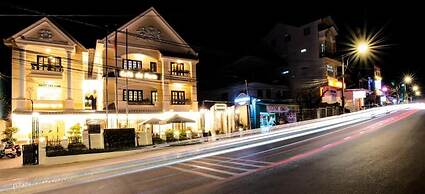 Le Petit Paris Hotel Dalat