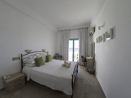 Amaryllis Beach Hotel