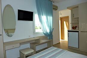 Amaryllis Beach Hotel