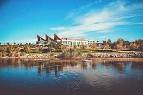 Kronos Hotel